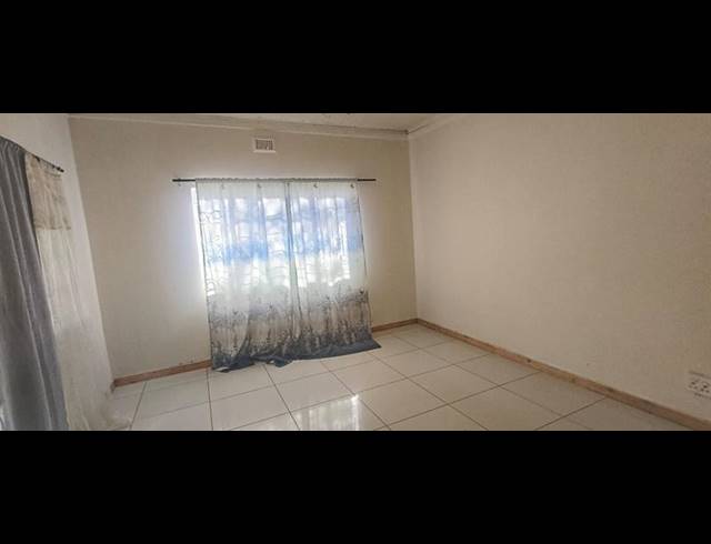 3 BEDROOM HOUSE FOR SALE IN PRETORIA GARDENS